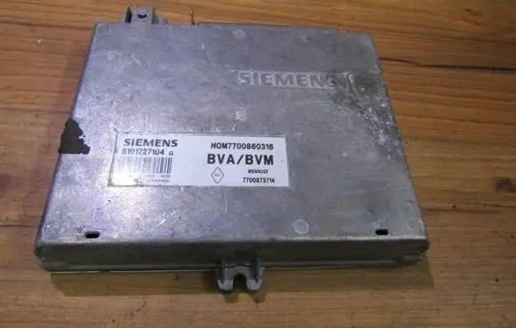 Renault Laguna I Engine control unit/module s101727104q