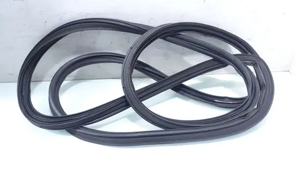 Honda CR-V Trunk rubber seal (body) 