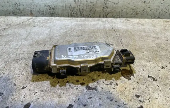 Mercedes-Benz GLA W156 X156 Fan control module 1137328656
