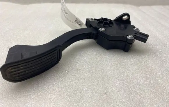 Toyota Prius (XW30) Accelerator throttle pedal 7811012050