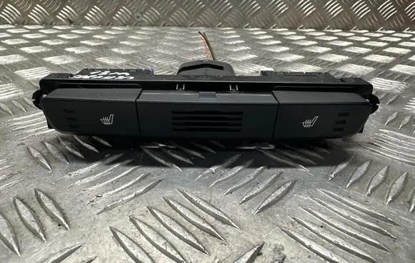 KIA Sorento Seat heating switch 299108734