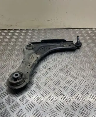 Renault Latitude (L70) Front lower control arm/wishbone
