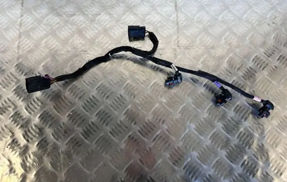 Maserati Levante Fuel injector wires 