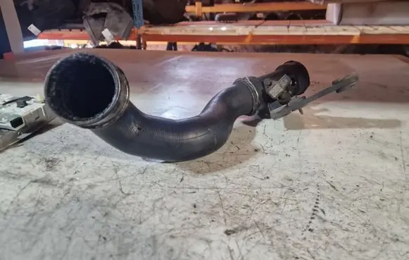 Mercedes-Benz C W203 Intercooler hose/pipe A0041533128