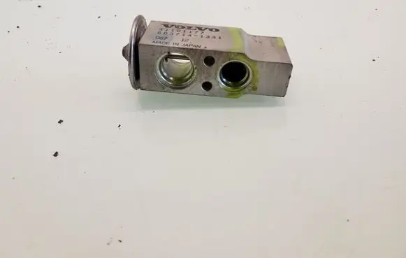 Volvo S60 Air conditioning (A/C) expansion valve 31101177