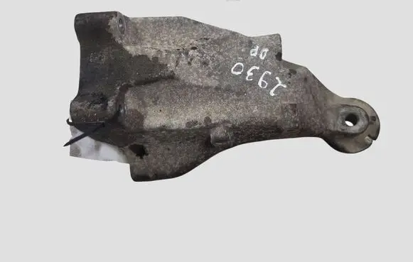 Mercedes-Benz E W212 Engine mounting bracket A6512233404