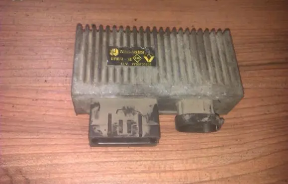 Renault Master II Glow plug pre-heat relay 7700100703 BRE3
