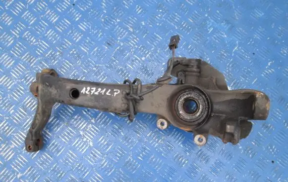 Audi A4 S4 B5 8D Front wheel hub spindle knuckle