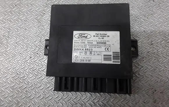 Ford Focus Comfort/convenience module 98AG15K600DE 5WK48823