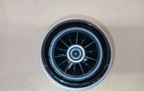 Audi A3 S3 8V Dash center air vent grill 8V0820901A S110773100