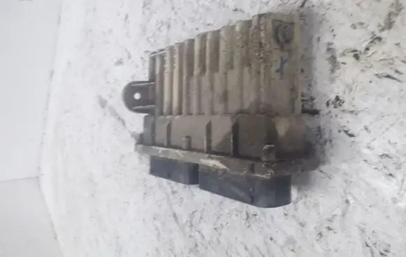 Opel Zafira A Fan control module 24409214