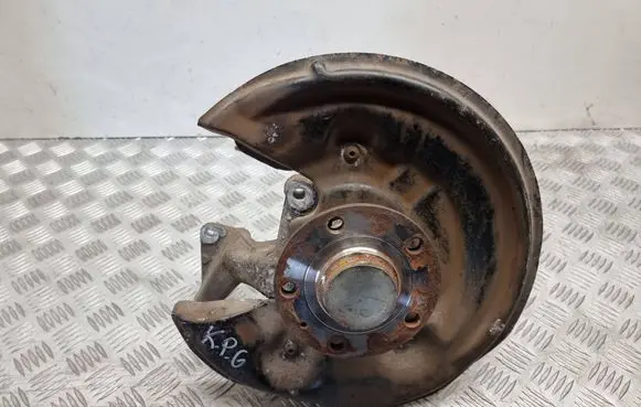 Volkswagen PASSAT B6 Rear wheel hub 