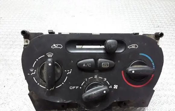 Peugeot 206 Climate control unit