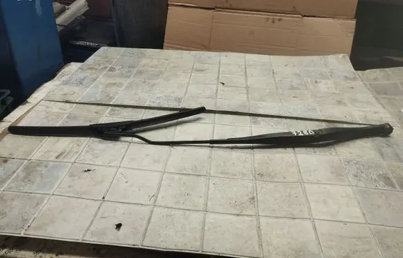 Opel Signum Windshield/front glass wiper blade 09185813