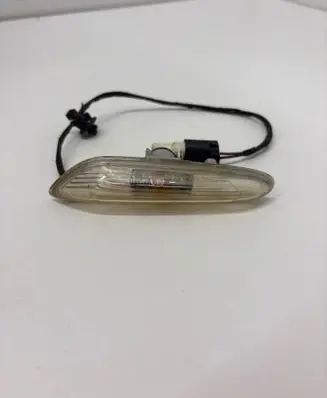 BMW 3 E90 E91 Front fender indicator light 7253325
