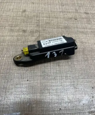 Mercedes-Benz C W203 Airbag deployment crash/impact sensor 0018204426 003701
