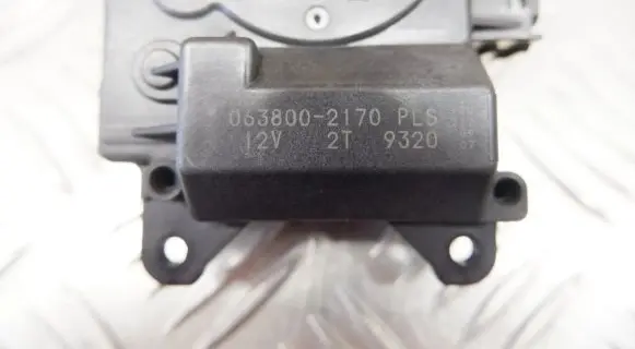Toyota Prius+ (ZVW40) A/C air flow flap actuator/motor 0638002170