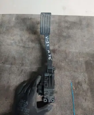 Volvo V50 Accelerator throttle pedal 4M519F836BH 6PV00864103