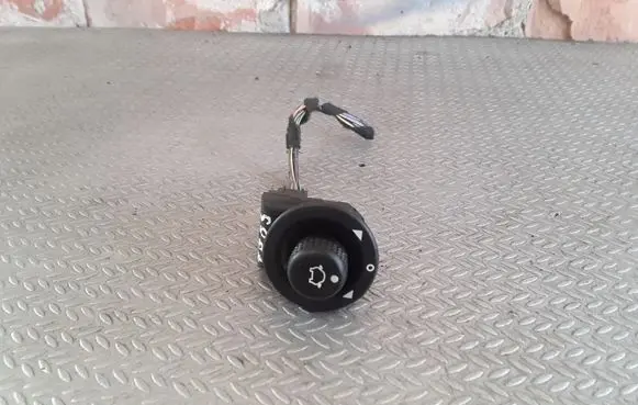 Ford Fiesta Wing mirror switch 93BG17B676BB