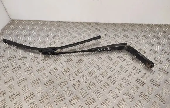 Volkswagen Jetta V Front wiper blade arm 101955409