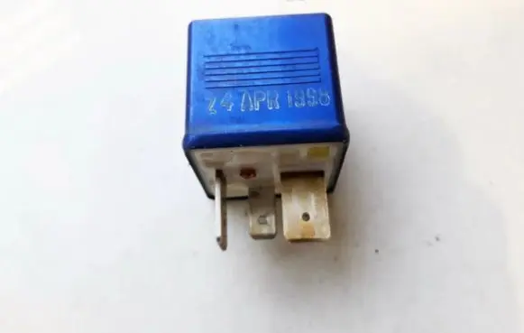 Audi A6 S6 C5 4B Other relay 899587 8A0951253