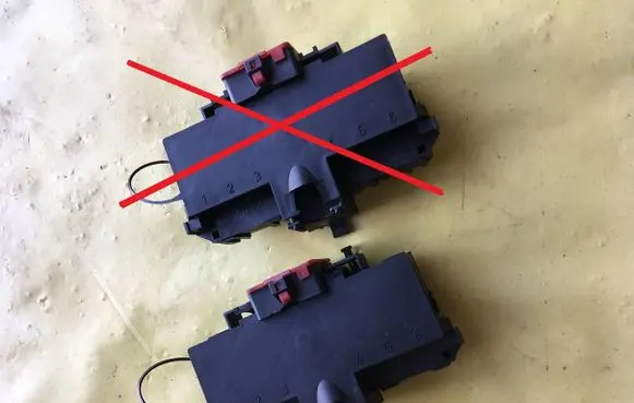 Mercedes-Benz C W203 Fuse box set A2035450803
