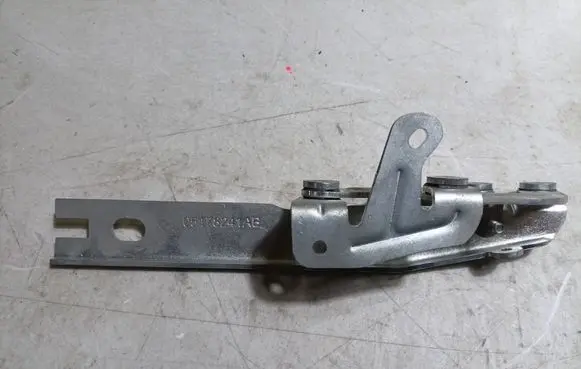 Dodge Journey Engine bonnet/hood hinges 05178241AB