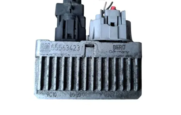 Opel Insignia A Glow plug pre-heat relay 55563423