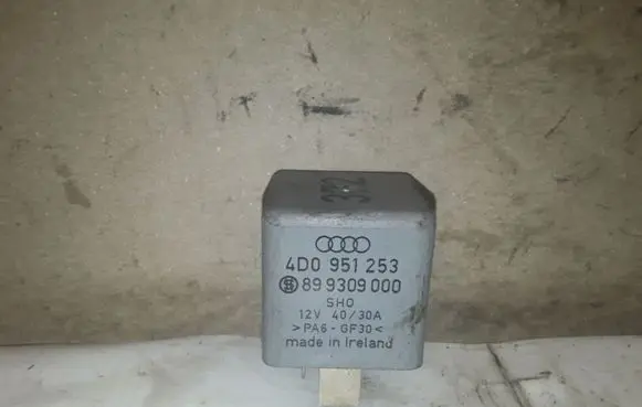Audi A8 S8 D2 4D Other relay 4D0951253