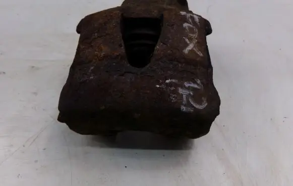 Volkswagen Fox Front brake caliper 6N0615123B