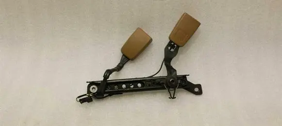 Mercedes-Benz S AMG W221 Middle seatbelt buckle (rear) A2218601269