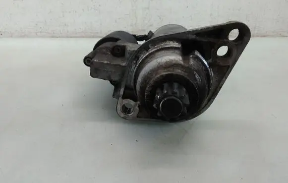 Volkswagen PASSAT B6 Starter motor 1005631311