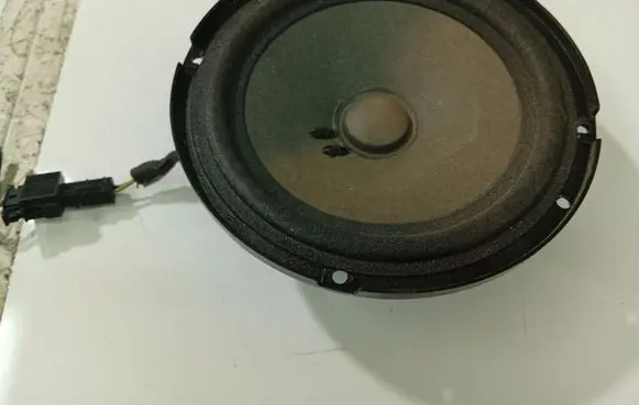 Audi A6 S6 C6 4F Front door speaker 