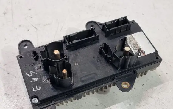 BMW 7 E65 E66 Power management control unit 8ES00827017