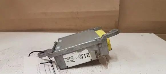 Toyota Avensis T250 Airbag control unit/module 8917005190