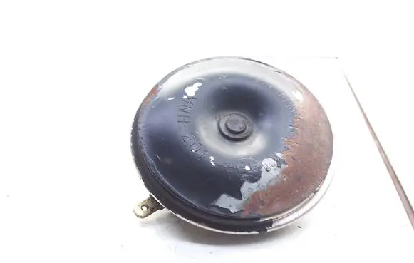 Subaru Impreza II Horn signal MNH201 E130061