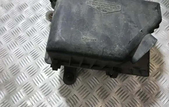Hyundai Accent Air filter box