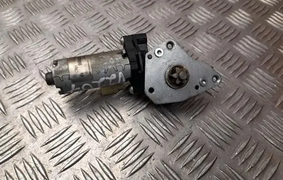Mercedes-Benz S W222 Seat adjustment motor P1205000102