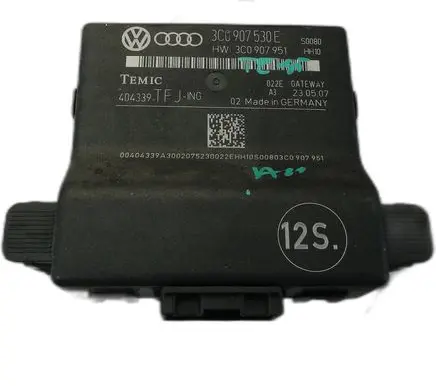 Volkswagen PASSAT B6 Trunk lid opening control unit 3C0907530E
