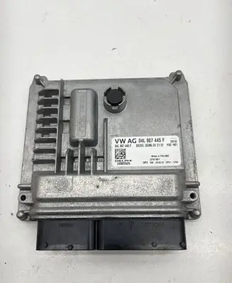 Skoda Kamiq Engine control unit/module 04L907445F 28565525