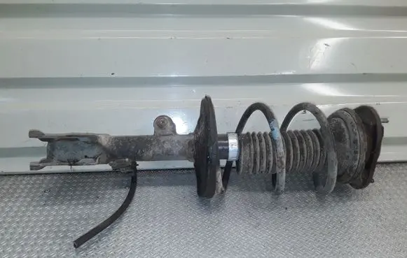 Toyota Prius (XW20) Front shock absorber with coil spring