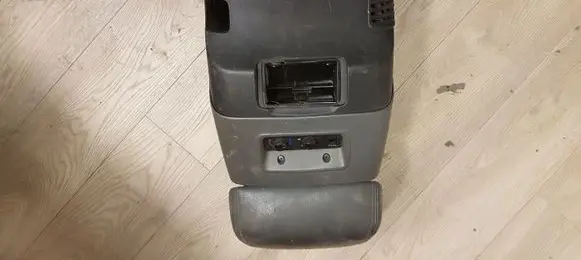 Mitsubishi Pajero Armrest XR444915
