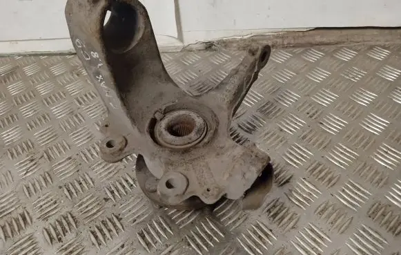 Ford Focus C-MAX Front wheel hub