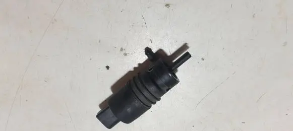 Volkswagen PASSAT B8 Windscreen/windshield washer pump 1K5955651 0907 3122785