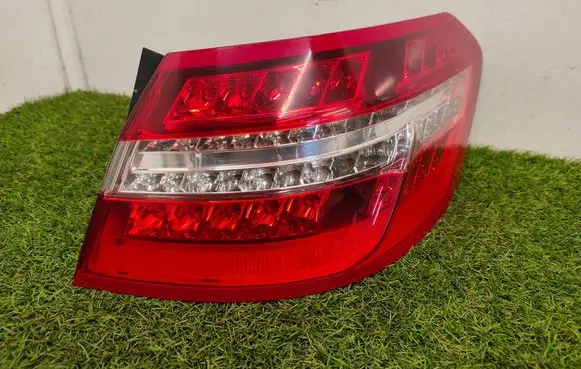 Mercedes-Benz E W212 Rear/tail lights A2128201264 483006 775512