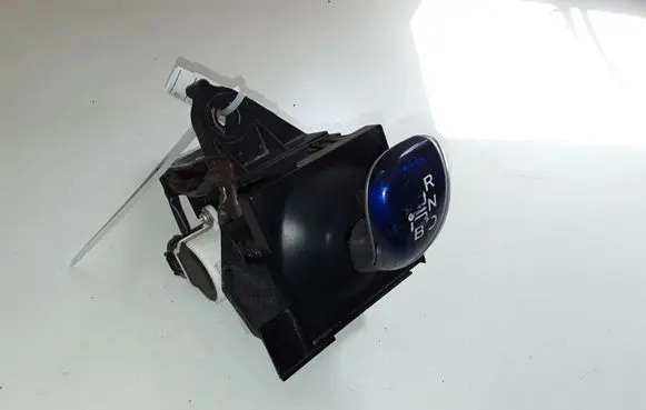 Toyota Prius (XW30) Gear shifter/selector 75C582RHD