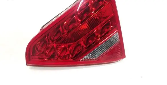 Audi A5 8T 8F Tailgate rear/tail lights 8T0945094A
