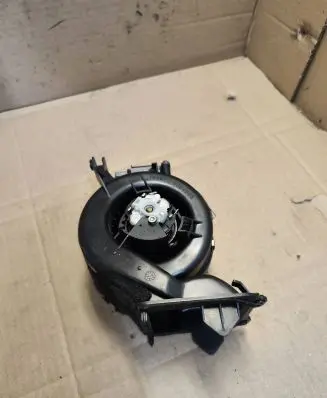 Mercedes-Benz C W203 Heater fan/blower A2038300308 0055680 2208209210