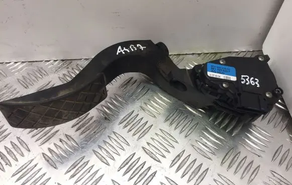 Audi A4 S4 B6 8E 8H Accelerator throttle pedal 8E1723523F 5363