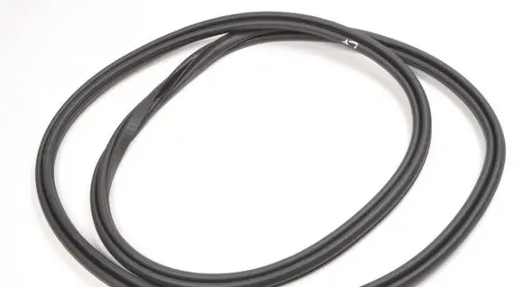 Volvo XC60 Front door rubber seal LEWY